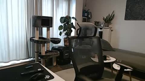 Snapshot of winnydepooh chatting on January 4, 2025, 1:53 pm cream36 online show from January 4, 2025, 1:53 pm