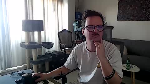 Snapshot of winnydepooh chatting on February 18, 2025, 10:16 am cream36 online show from February 18, 2025, 10:16 am