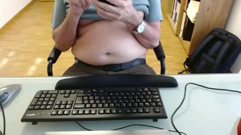 Snapshot of winterfreund99 chatting on January 12, 2025, 11:39 am winterfreund99 online show from January 12, 2025, 11:39 am