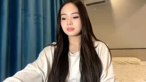 Amina online show from December 2, 2025, 2:45 pm