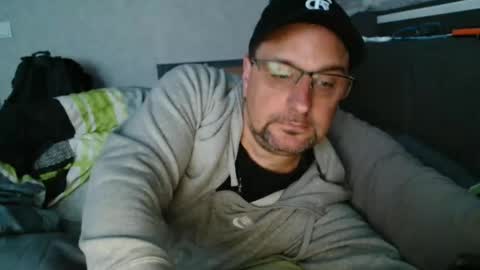 Snapshot of wirzwei8883 chatting on October 4, 2025, 4:05 pm Dirty online show from October 4, 2025, 4:05 pm