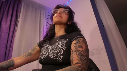     Luna Violeta  A r t i s t  online show from January 3, 2025, 2:32 am