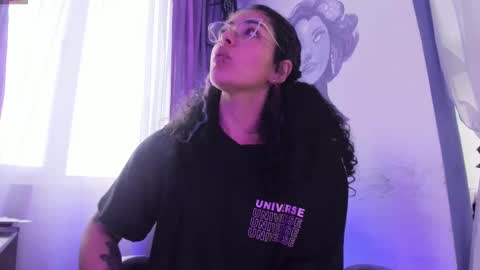     Luna Violeta  A r t i s t  online show from November 23, 2025, 9:36 pm