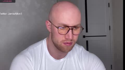 Wlademar online show from December 2, 2025, 1:44 am