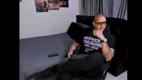 Magnus Dark independent model online show from June 5, 2026, 4:30 am