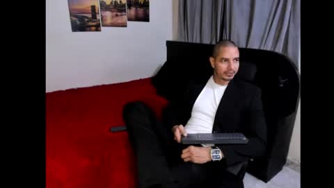 Magnus Dark independent model online show from June 8, 2026, 3:29 am