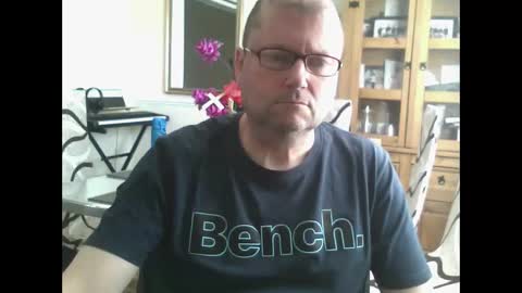 Snapshot of wobble444 chatting on April 27, 2026, 9:29 am wobble444 online show from April 27, 2026, 9:29 am