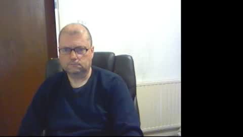 Snapshot of wobble444 chatting on April 28, 2026, 9:25 am wobble444 online show from April 28, 2026, 9:25 am