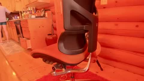 Snapshot of wobbleon chatting on January 8, 2025, 10:16 pm Gobbleon online show from January 8, 2025, 10:16 pm