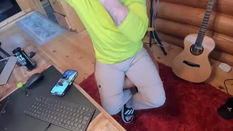 Snapshot of wobbleon chatting on January 10, 2025, 8:04 pm Gobbleon online show from January 10, 2025, 8:04 pm