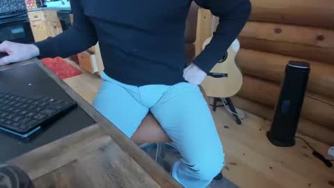 Snapshot of wobbleon chatting on January 22, 2025, 8:59 pm Gobbleon online show from January 22, 2025, 8:59 pm