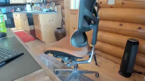 Snapshot of wobbleon chatting on January 27, 2025, 11:00 pm Gobbleon online show from January 27, 2025, 11:00 pm