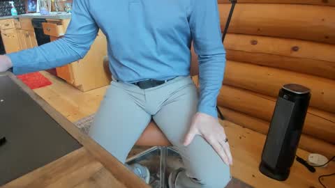 Snapshot of wobbleon chatting on February 8, 2025, 5:39 pm Gobbleon online show from February 8, 2025, 5:39 pm