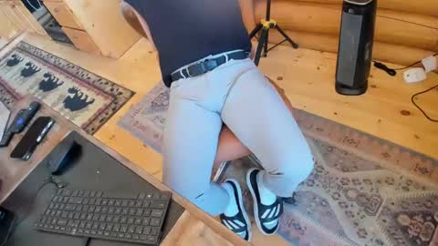 Snapshot of wobbleon chatting on February 11, 2025, 7:38 pm Gobbleon online show from February 11, 2025, 7:38 pm