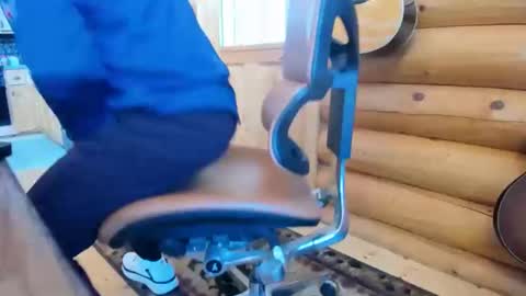 Snapshot of wobbleon chatting on February 8, 2026, 7:17 pm Gobbleon online show from February 8, 2026, 7:17 pm