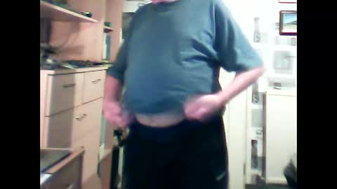 wolcol80 online show from February 18, 2026, 11:39 am