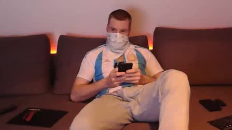 Snapshot of wolf021221 chatting on April 3, 2026, 2:37 pm wolf021221 online show from April 3, 2026, 2:37 pm