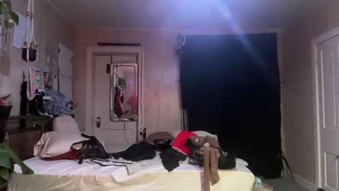 Snapshot of wolfblazer5 chatting on March 2, 2025, 11:31 pm Wolfblazer online show from March 2, 2025, 11:31 pm