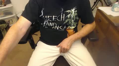 wolfie0717 online show from March 3, 2025, 2:04 am