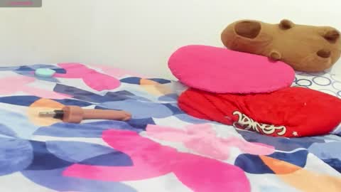 woman_rosse online show from September 12, 2025, 3:06 am