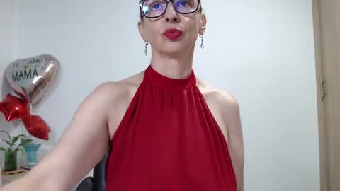 Snapshot of womanhornyx chatting on February 3, 2025, 10:32 pm Womanhornyx online show from February 3, 2025, 10:32 pm