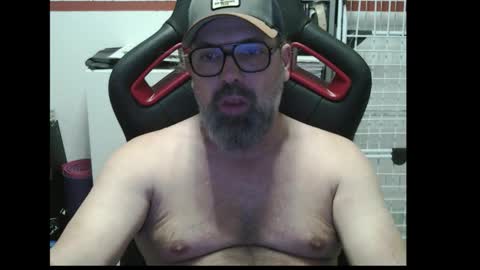 Snapshot of womenizzeer chatting on November 1, 2025, 12:34 am Adam online show from November 1, 2025, 12:34 am