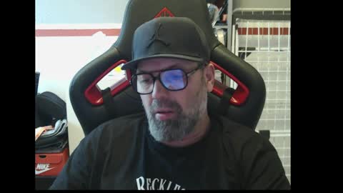 Snapshot of womenizzeer chatting on May 3, 2026, 1:39 pm Adam online show from May 3, 2026, 1:39 pm