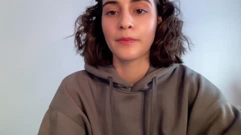 Stia online show from March 5, 2025, 2:34 pm