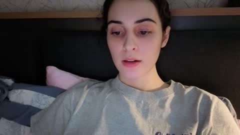 Stia online show from December 22, 2025, 7:38 am