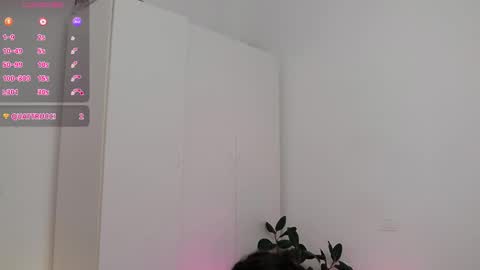 Amalia online show from October 6, 2025, 8:28 pm