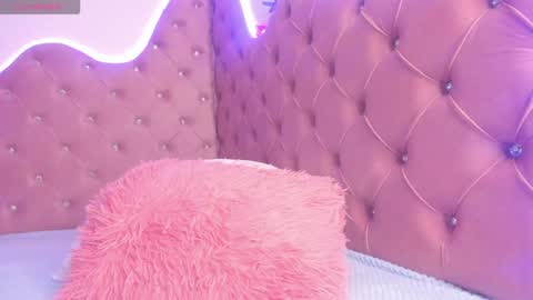 Snapshot of wood_nymphh chatting on January 6, 2025, 7:56 pm Lia online show from January 6, 2025, 7:56 pm