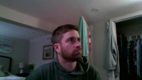 woodeee77 online show from November 30, 2025, 4:44 pm