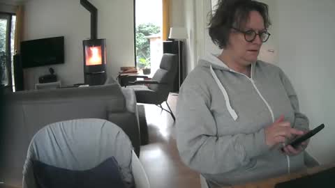 woodwurm and Snoeske online show from February 7, 2025, 1:11 pm