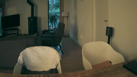 woodwurm and Snoeske online show from December 17, 2025, 7:36 am