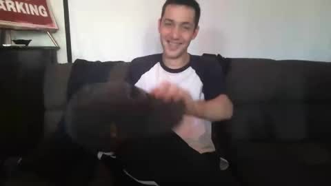 woofwolfxix online show from September 18, 2025, 4:09 pm