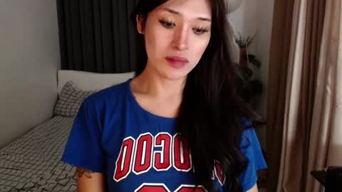 Camilla online show from March 1, 2025, 11:06 am