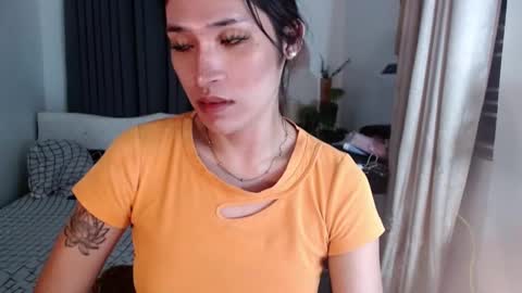 Camilla online show from December 4, 2025, 10:57 am