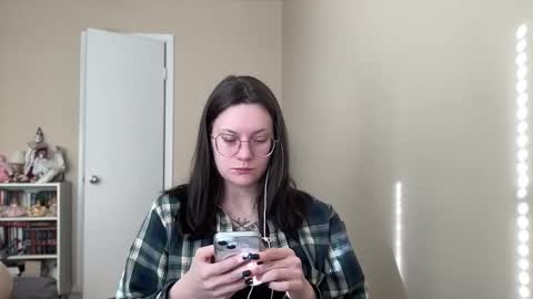 Lucina online show from January 9, 2025, 3:12 pm