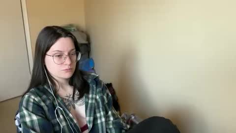 Lucina online show from January 17, 2025, 6:23 pm