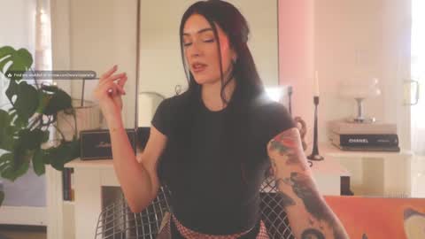 Brielle online show from January 16, 2025, 11:06 pm