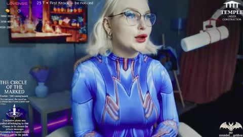 Snapshot of wounded_goddess chatting on November 7, 2025, 4:29 pm Goddess Sophy online show from November 7, 2025, 4:29 pm