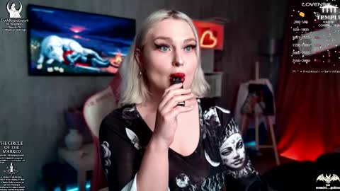 Snapshot of wounded_goddess chatting on November 25, 2025, 3:12 pm Goddess Sophy online show from November 25, 2025, 3:12 pm