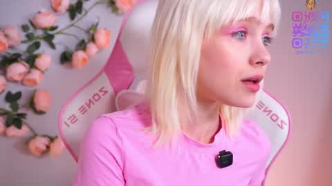 wow_angel online show from June 14, 2026, 8:27 am