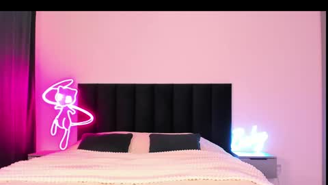 Snapshot of wowlovie666 chatting on February 1, 2025, 4:03 am Emi online show from February 1, 2025, 4:03 am