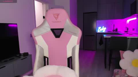 Snapshot of wowlovie666 chatting on November 26, 2025, 4:08 pm Emi online show from November 26, 2025, 4:08 pm