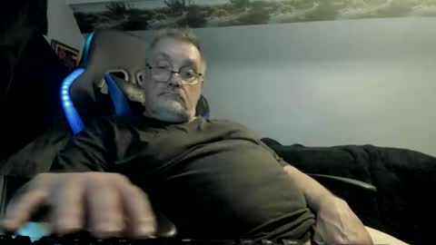 wowsers2022 online show from April 17, 2026, 12:57 am