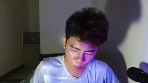 wusexx online show from May 6, 2026, 6:02 pm