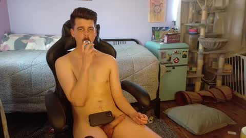 Wyatt online show from December 13, 2025, 8:58 pm