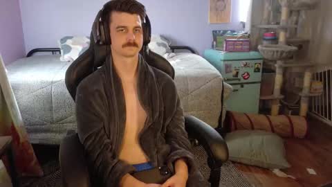 Wyatt online show from December 17, 2025, 5:08 pm