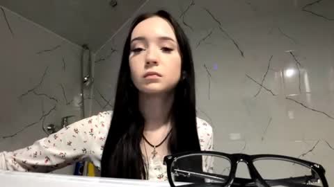 Kate  online show from April 7, 2026, 1:00 pm